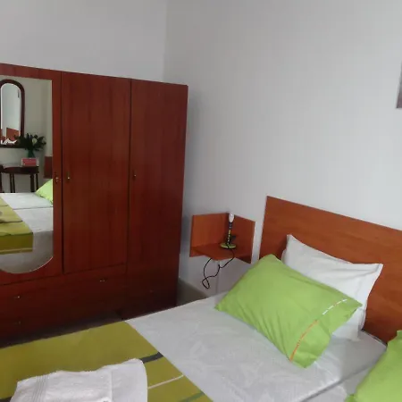 Portuense Local Pensión 3*